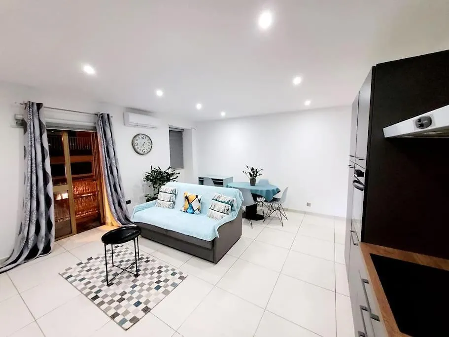 New&Cosy Apartment With Balcony San Gwann