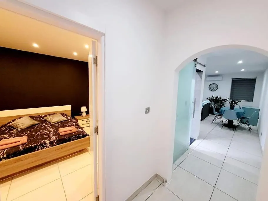 New&Cosy Apartment With Balcony San Gwann