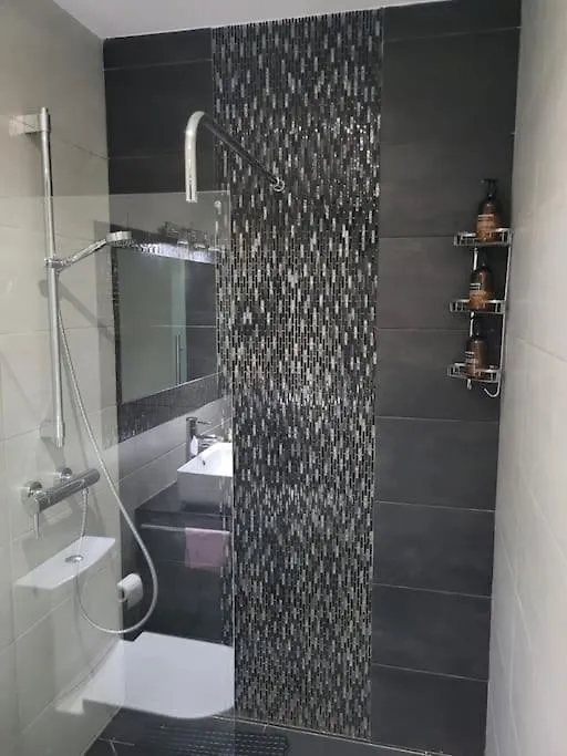 New&Cosy Apartment With Balcony San Gwann