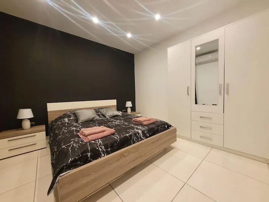 New&Cosy Apartment With Balcony San Gwann