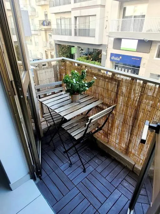 New&Cosy Apartment With Balcony San Gwann